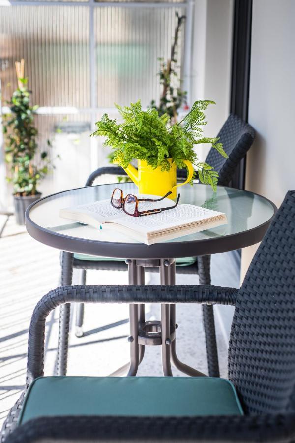 The Olive Tree Apartment Афины Экстерьер фото
